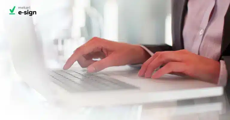 Contoh Laporan Bisnis & Cara Membuatnya (PDF Gratis)