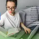 Cara Membuat Daftar Pustaka Otomatis di Word (Anti Salah Format!)