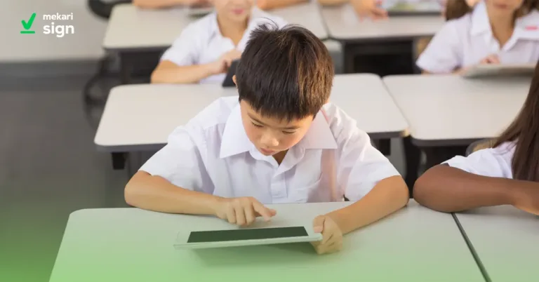 Contoh Literasi Digital di Sekolah & Cara Penerapannya